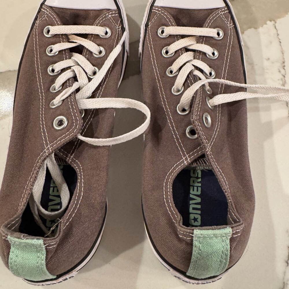 Converse Chuck Taylor Sneakers Tan Canvas Size 9